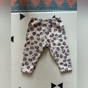 Carter’s|Baby girl Leopard Print sweatpants,soft thick fabric—warm inside!•••24M